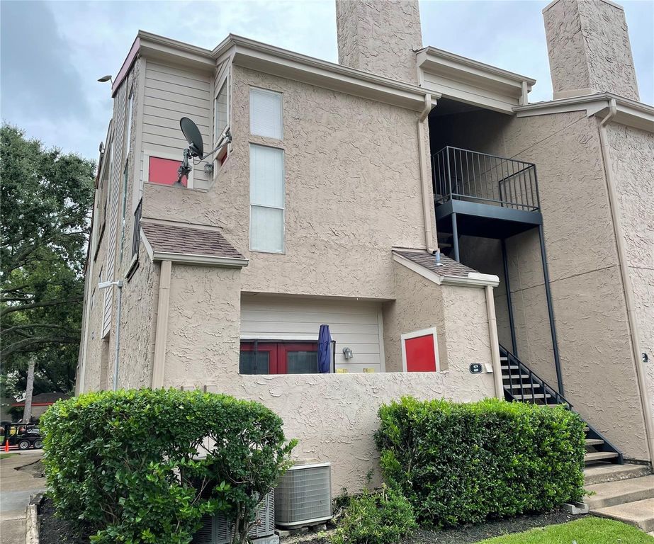 10855 Meadowglen Lane 629, Houston, TX 77042