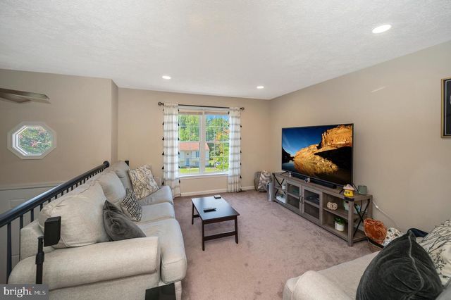 11514 WOODLAND VIEW DR, Fredericksburg, VA 22407