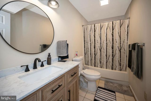 11514 WOODLAND VIEW DR, Fredericksburg, VA 22407