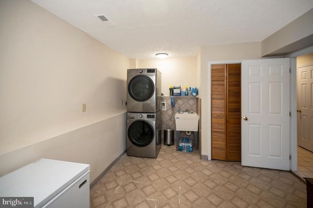 11514 WOODLAND VIEW DR, Fredericksburg, VA 22407