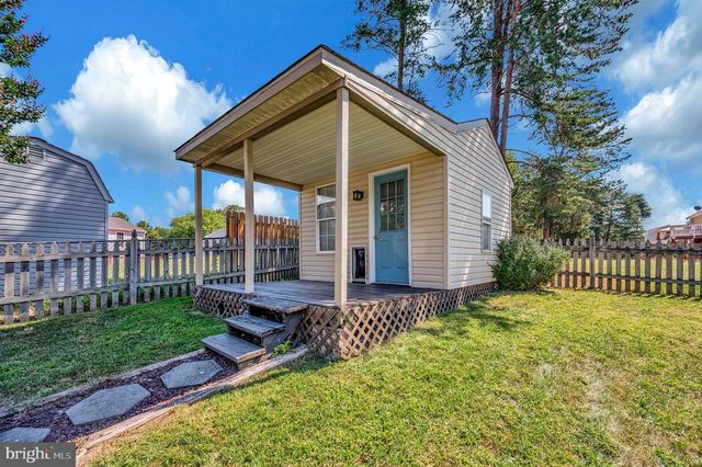 11514 WOODLAND VIEW DR, Fredericksburg, VA 22407