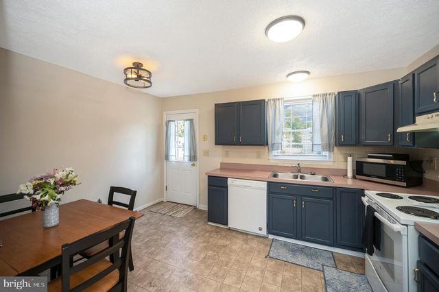 11514 WOODLAND VIEW DR, Fredericksburg, VA 22407