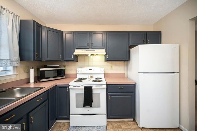 11514 WOODLAND VIEW DR, Fredericksburg, VA 22407