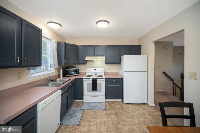 11514 WOODLAND VIEW DR, Fredericksburg, VA 22407