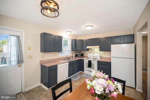 11514 WOODLAND VIEW DR, Fredericksburg, VA 22407