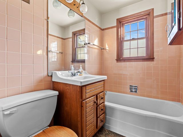 411 N Lafayette Street, Griffith, IN 46319