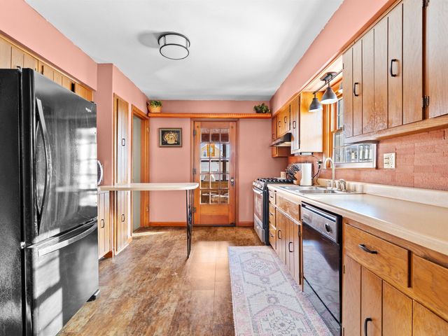 411 N Lafayette Street, Griffith, IN 46319