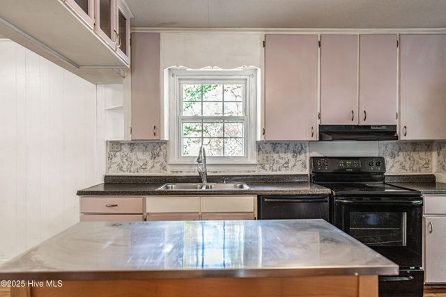 806 Currie Street, Carthage, NC 28327