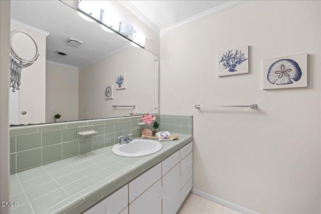 611 Greenwood Rd Exd, Chapel Hill, NC 27514