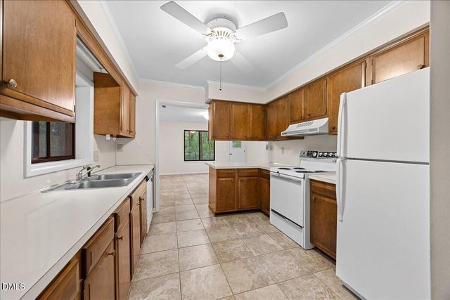 611 Greenwood Rd Exd, Chapel Hill, NC 27514