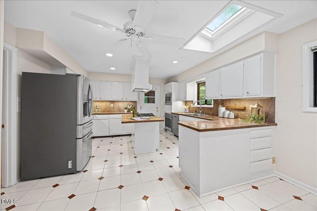 611 Greenwood Rd Exd, Chapel Hill, NC 27514