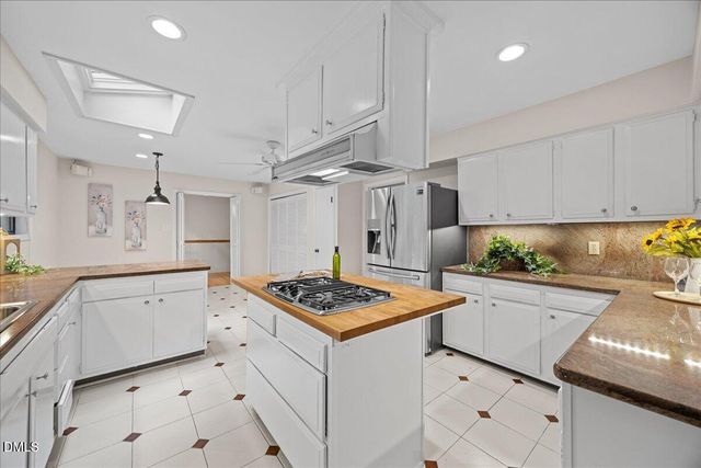 611 Greenwood Rd Exd, Chapel Hill, NC 27514