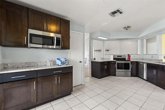 13337 BOULDER WOODS CIRCLE, Orlando, FL 32824