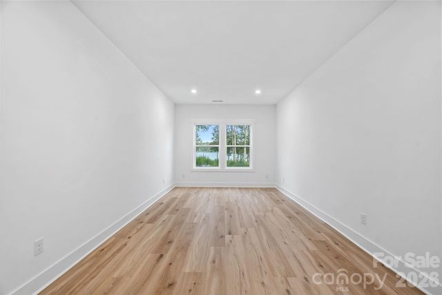 4477 Splash Trail, Sherrills Ford, NC 28673