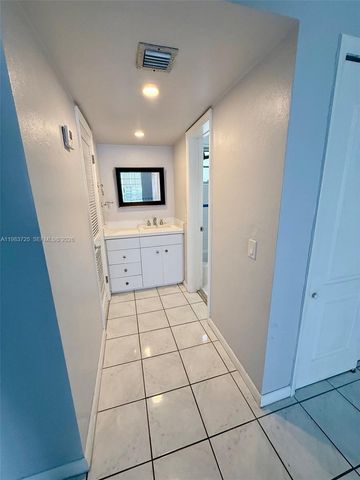 335 Navarre Ave 7, Coral Gables, FL 33134