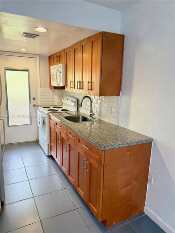 335 Navarre Ave 7, Coral Gables, FL 33134