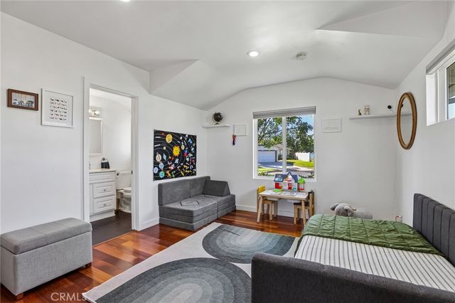 16729 Archwood, Lake Balboa, CA 91406