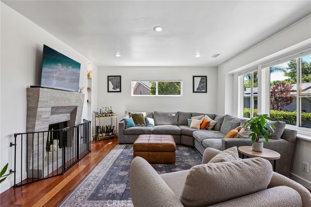 16729 Archwood, Lake Balboa, CA 91406