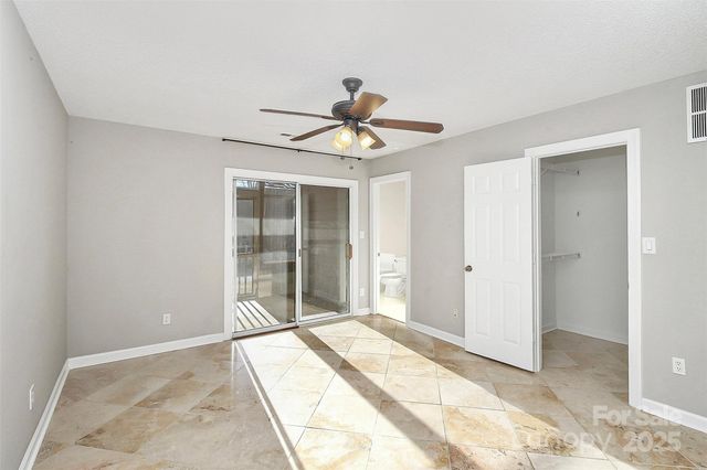 13932 Queens Harbor Road, Charlotte, NC 28278