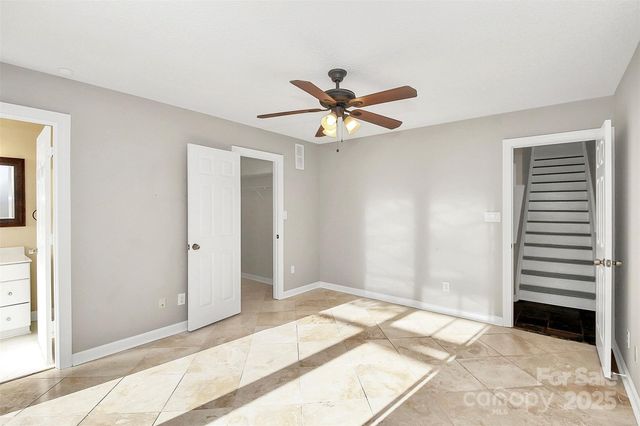 13932 Queens Harbor Road, Charlotte, NC 28278