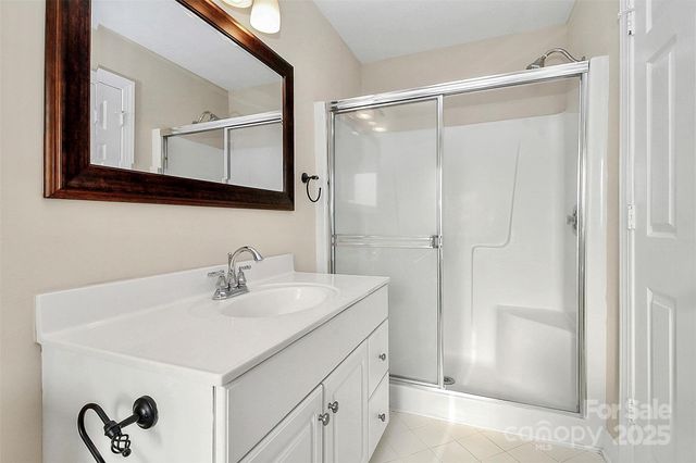 13932 Queens Harbor Road, Charlotte, NC 28278