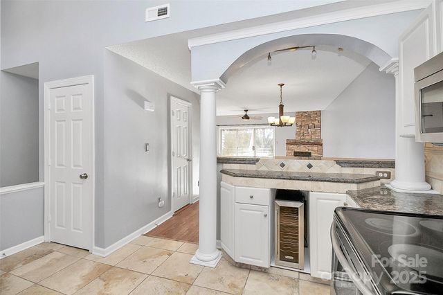 13932 Queens Harbor Road, Charlotte, NC 28278