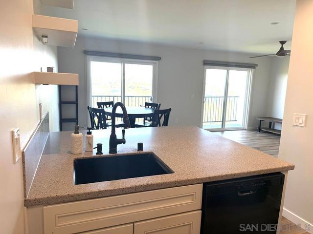 3079 Cowley Way 38, San Diego, CA 92117