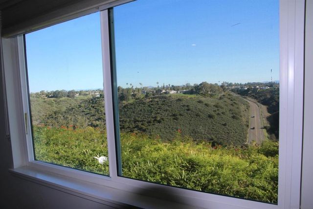 3079 Cowley Way 38, San Diego, CA 92117