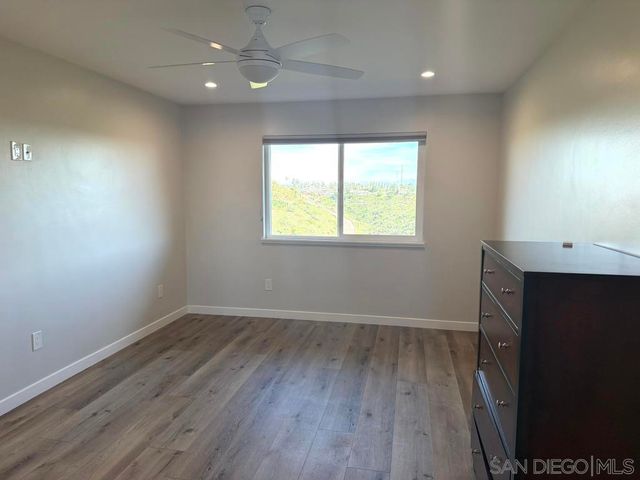 3079 Cowley Way 38, San Diego, CA 92117
