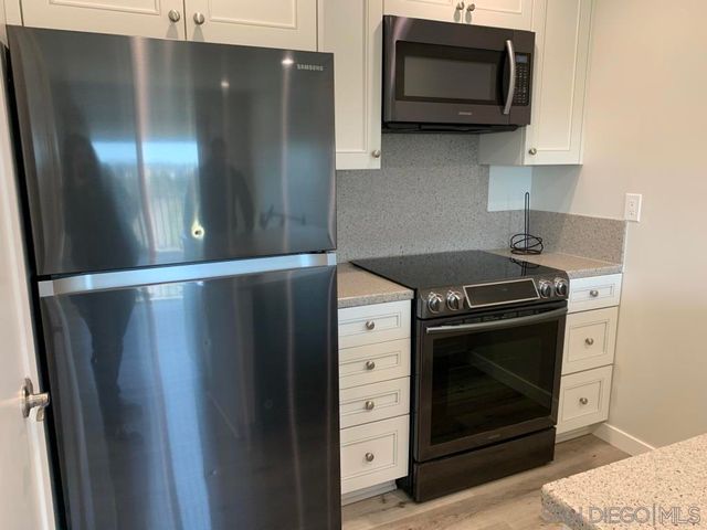 3079 Cowley Way 38, San Diego, CA 92117