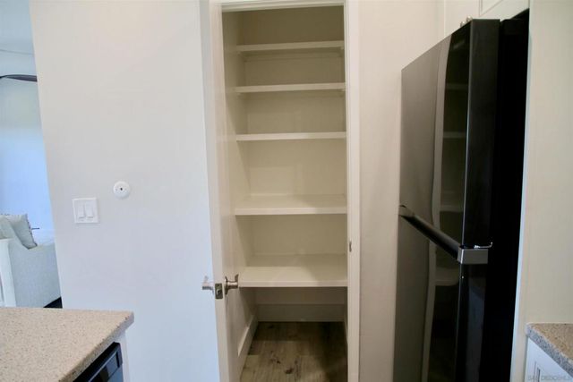 3079 Cowley Way 38, San Diego, CA 92117