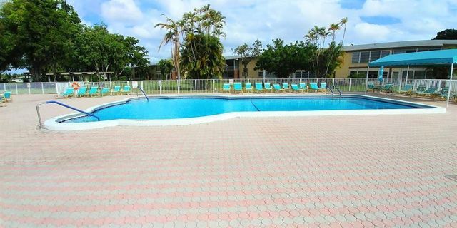7500 NW 5th Court 104, Margate, FL 33063
