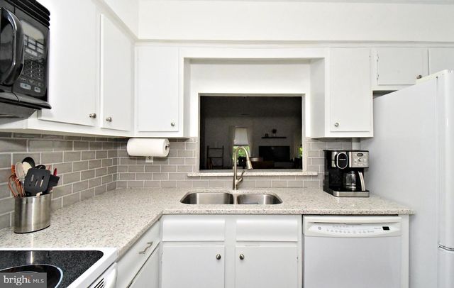 1108B JEFFERSON CT, Lansdale, PA 19446