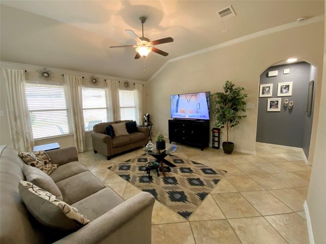 4536 Chestnut Meadows BND, Georgetown, TX 78626