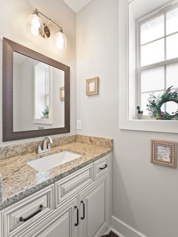 246 Lookout Dr, Winchester, TN 37398