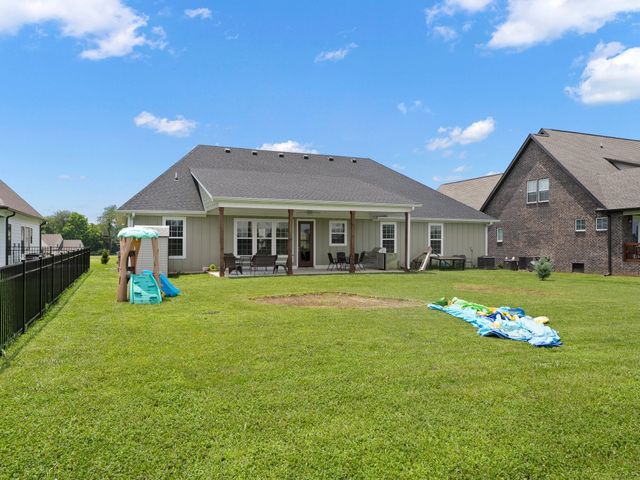 246 Lookout Dr, Winchester, TN 37398