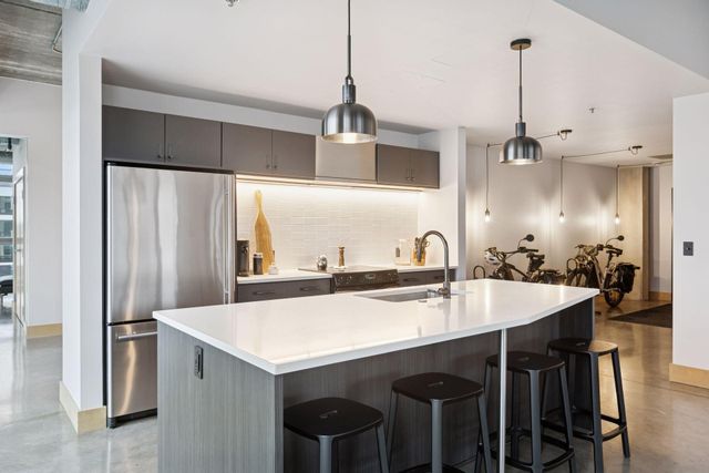 345 6th Avenue N 405, Minneapolis, MN 55401