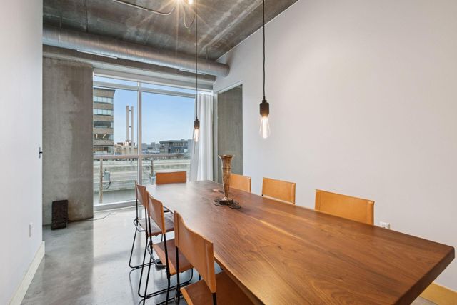 345 6th Avenue N 405, Minneapolis, MN 55401