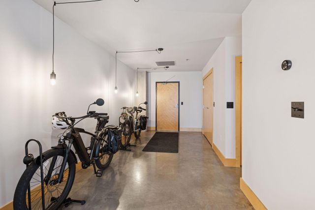 345 6th Avenue N 405, Minneapolis, MN 55401