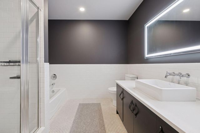 345 6th Avenue N 405, Minneapolis, MN 55401