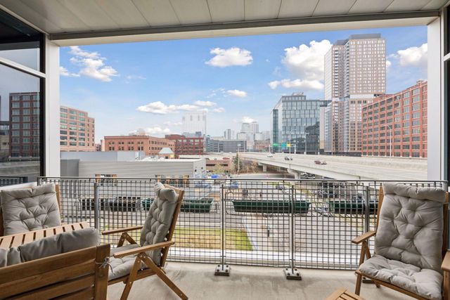 345 6th Avenue N 405, Minneapolis, MN 55401