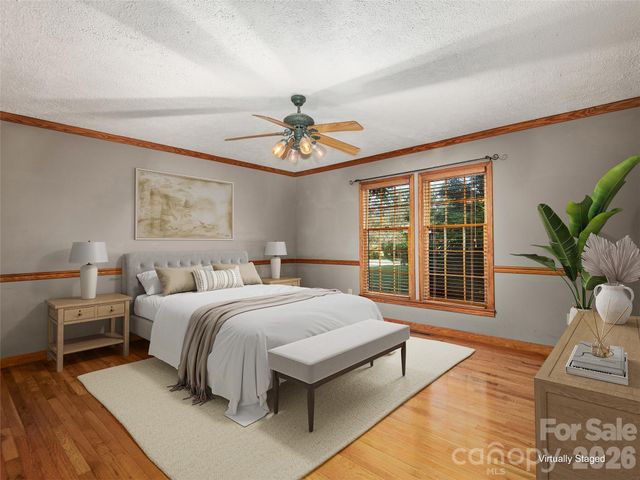 3 Carolewood Drive, Horse Shoe, NC 28742
