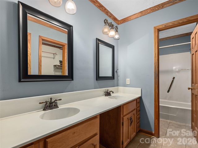 3 Carolewood Drive, Horse Shoe, NC 28742