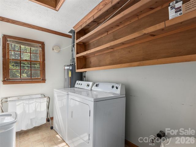 3 Carolewood Drive, Horse Shoe, NC 28742