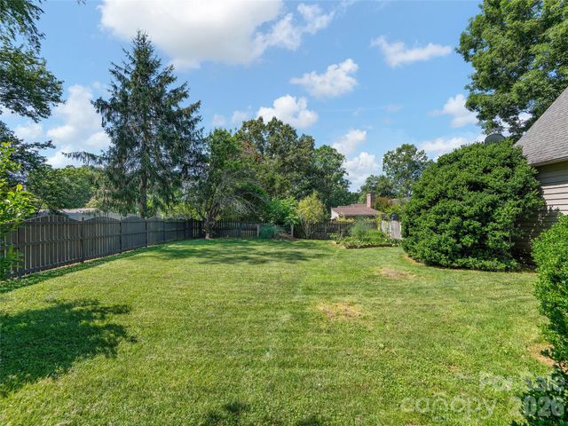 3 Carolewood Drive, Horse Shoe, NC 28742