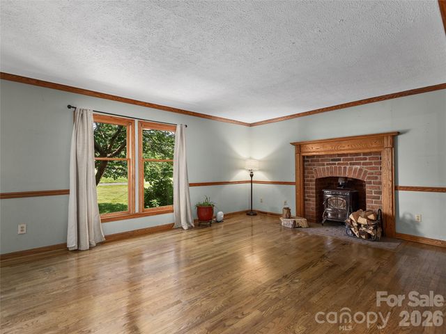 3 Carolewood Drive, Horse Shoe, NC 28742