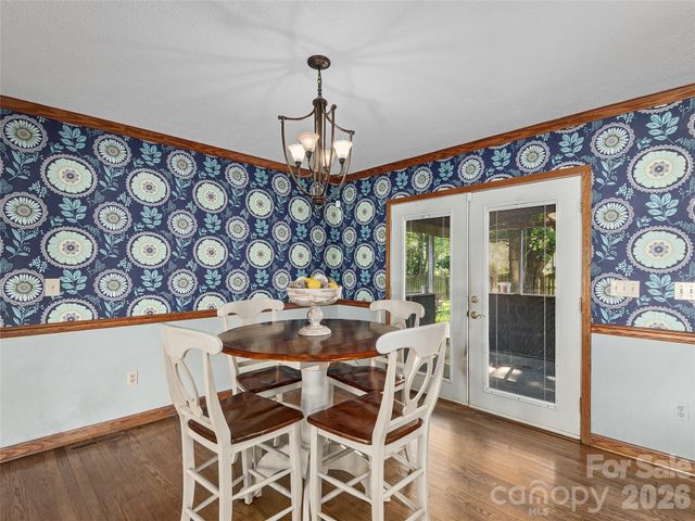 3 Carolewood Drive, Horse Shoe, NC 28742