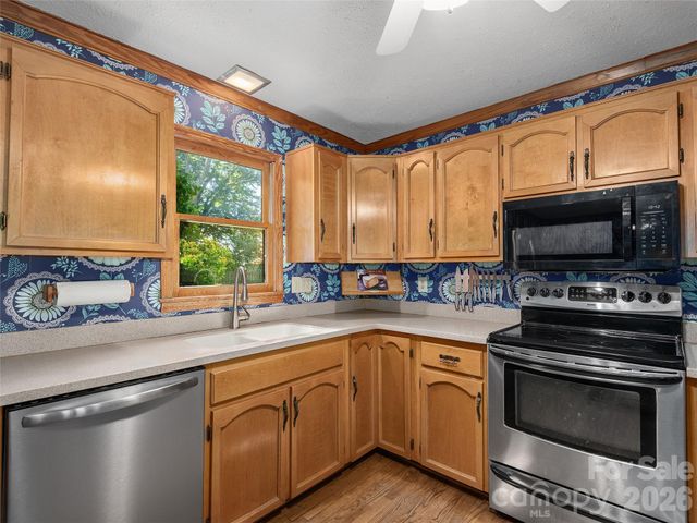 3 Carolewood Drive, Horse Shoe, NC 28742