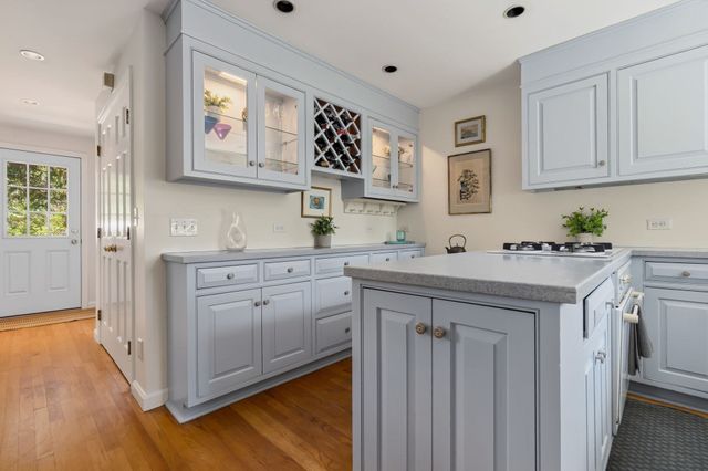 2 Coombs Circle 1, Newburyport, MA 01950