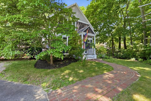 2 Coombs Circle 1, Newburyport, MA 01950